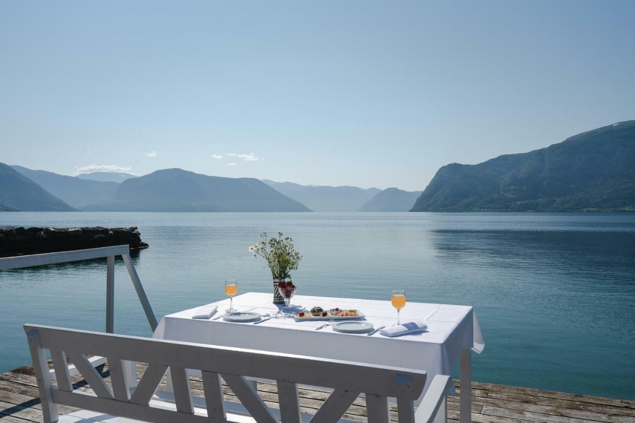 Leikanger Fjordhotel - Unike Hoteller Exterior foto